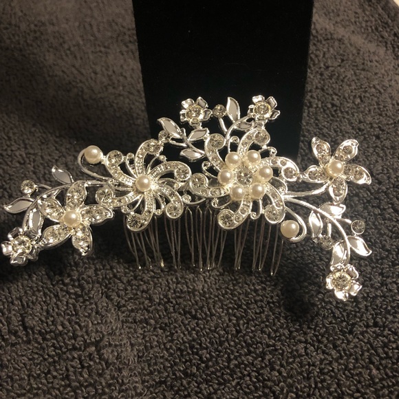 Fancy Hair Accessory wedding hair comb - Picture 1 of 5